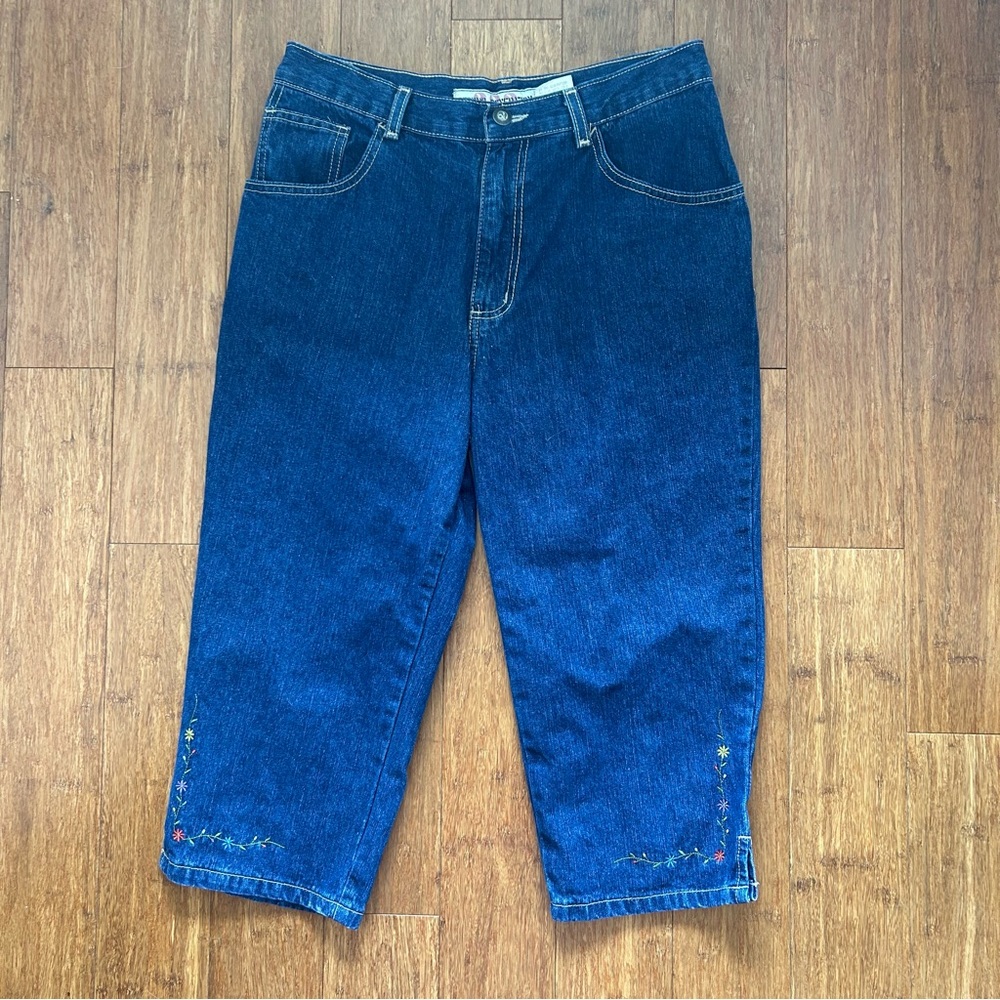 Vintage Second Generation Embroidered Floral Hem Denim Capri Jeans: Size 9